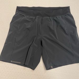 Mens LuluLemon short sz L